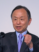 國分 良成 氏