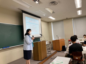 麗澤大学にて講義