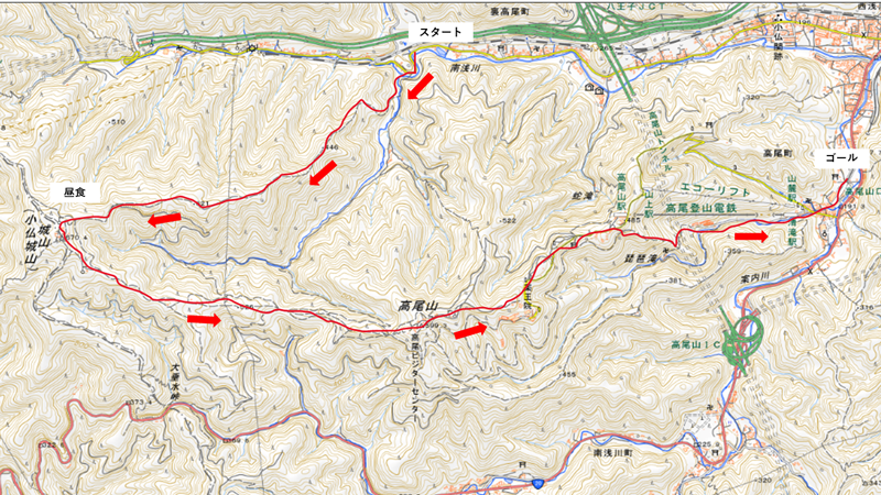 日影バス停から城山まで続く快適な登山道