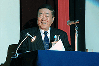 講師