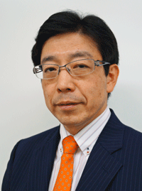 講師