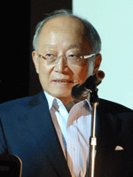 講師