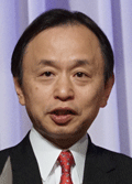 講師