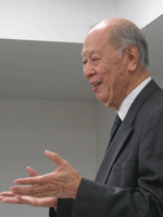 講師