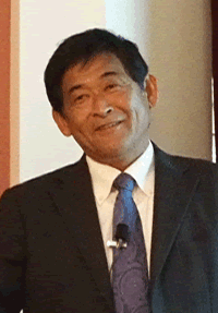 講師