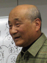 講師