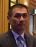 講師