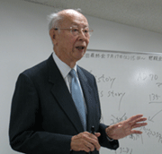 講師