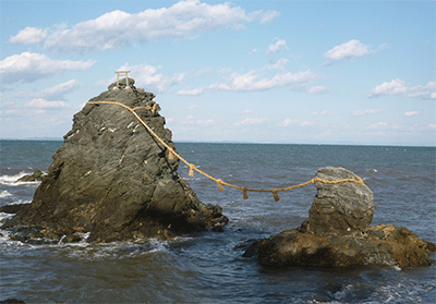 二見ヶ浦海岸の夫婦岩