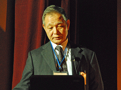 講師
